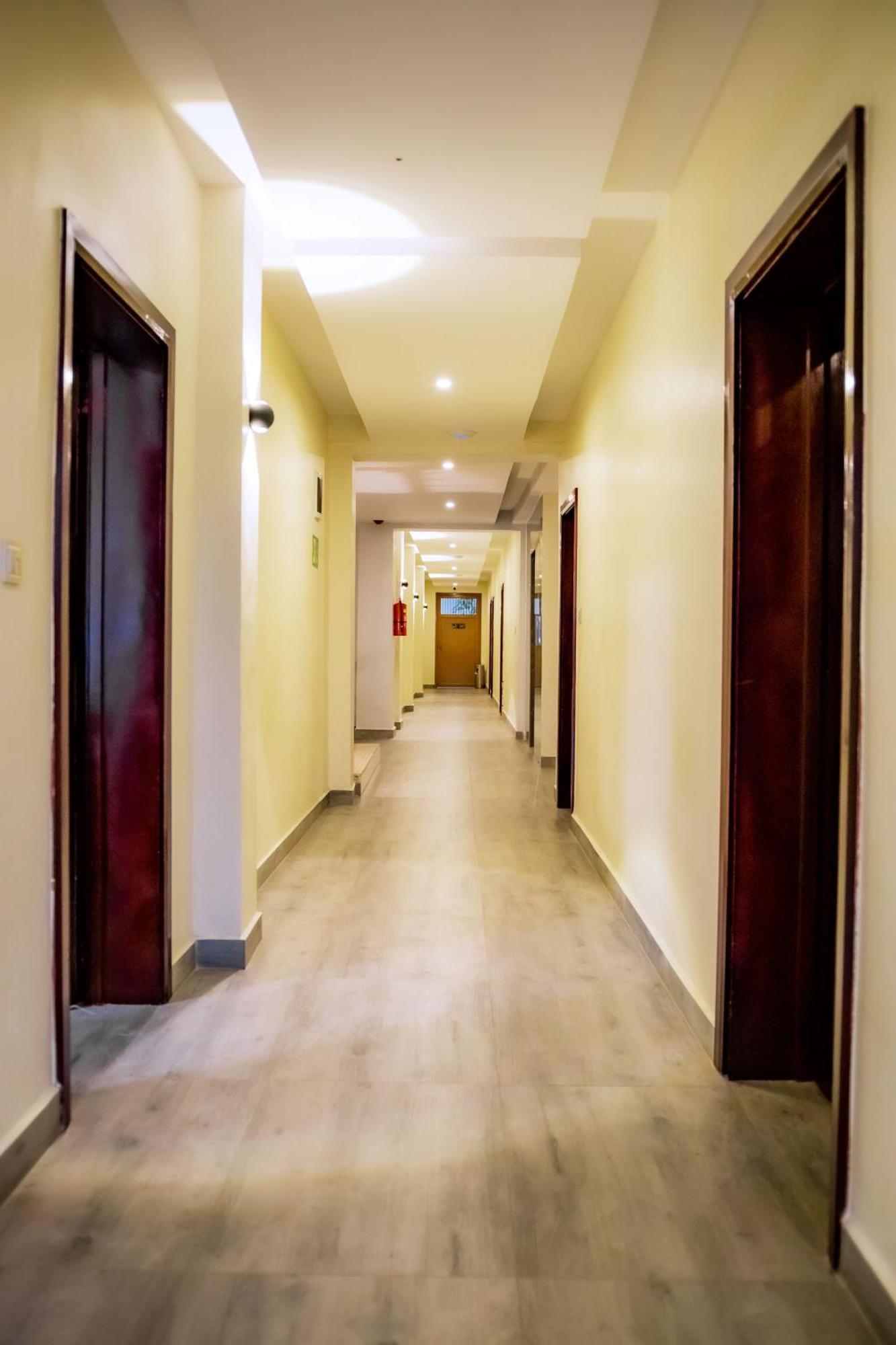Grazia Apartment Hotel キガリ エクステリア 写真